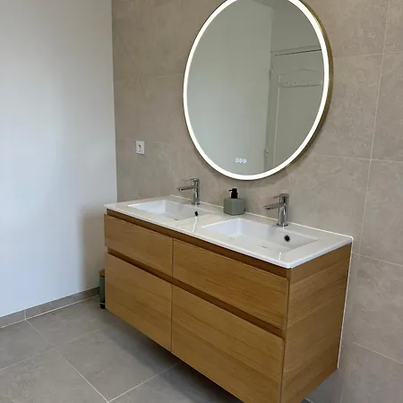 Maison Centre Sur * Ла-Транш-сюр-Мер